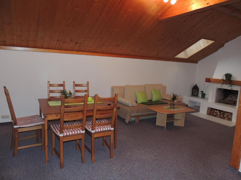 Haus Rieder Lägenhet Pfarrwerfen Rum bild